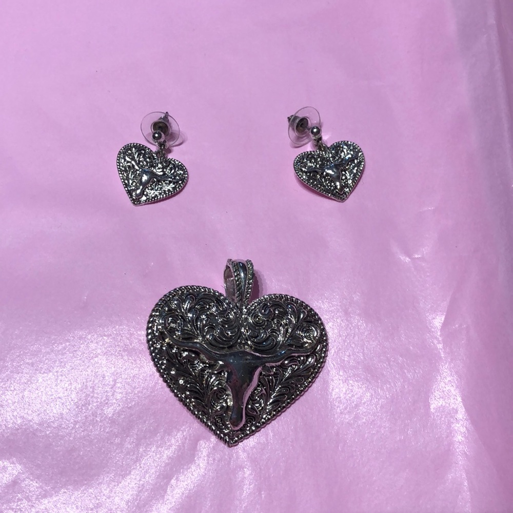 Longhorn pendant and earring set